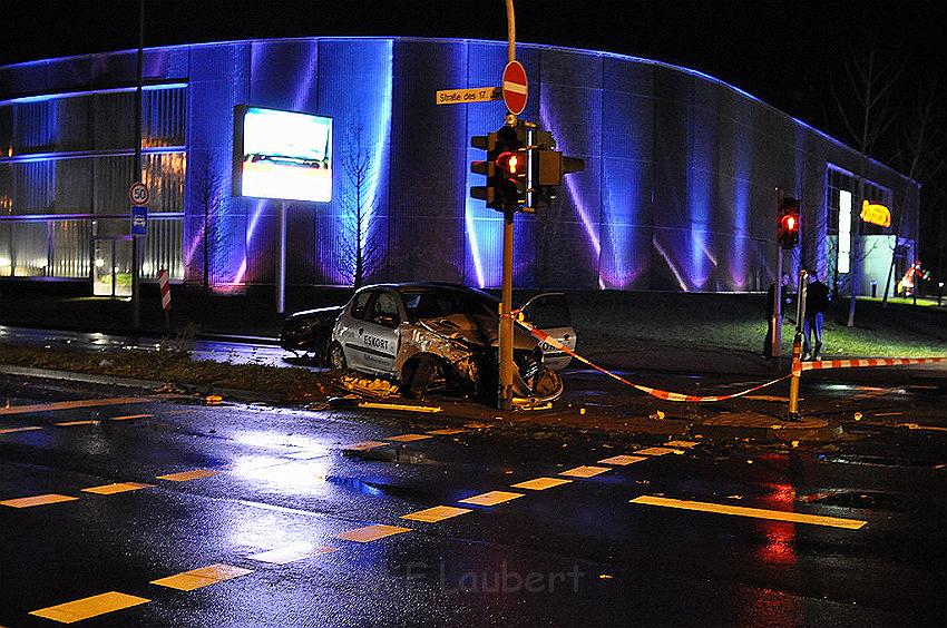 VU Koeln Kalk Strasse 17 Juni Gummersbacherstr P18.JPG